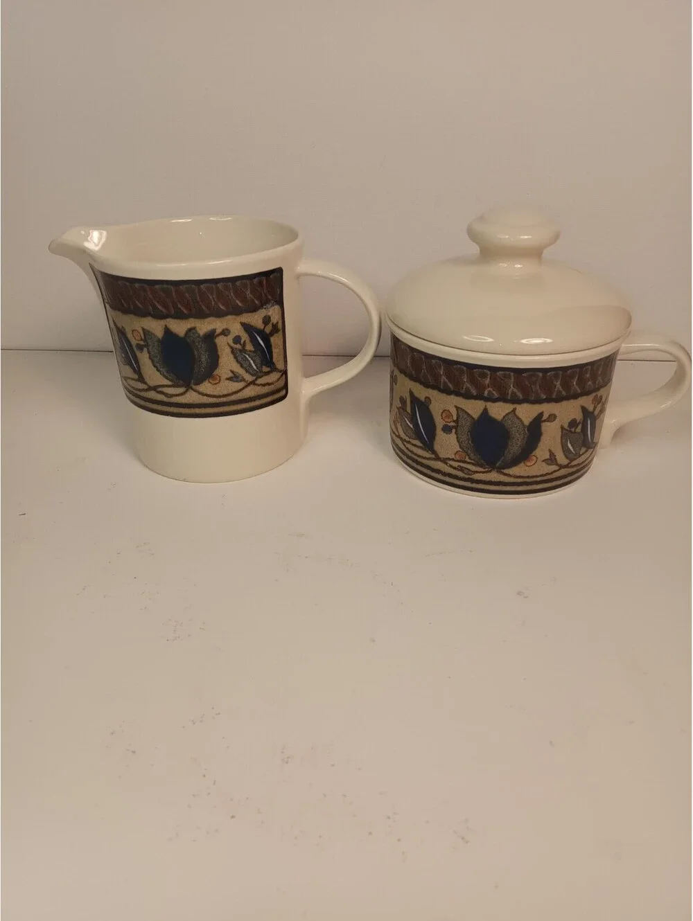 Mint Mikasa Arabella Creamer and Sugar Bowl with Lid Set CAC01 Vintage Mint